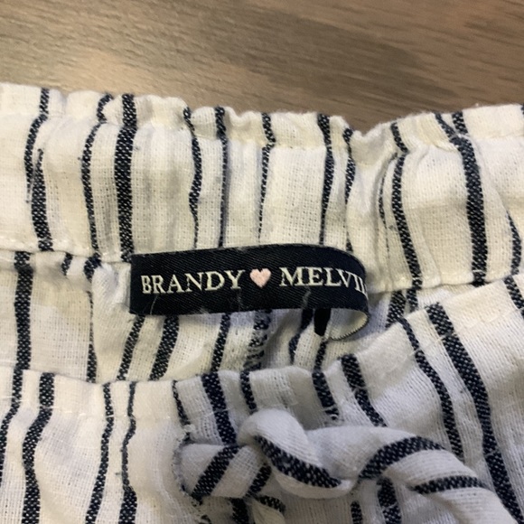 Brandy Melville Blue And White Linen Shorts with pockets - Picture 3 of 5